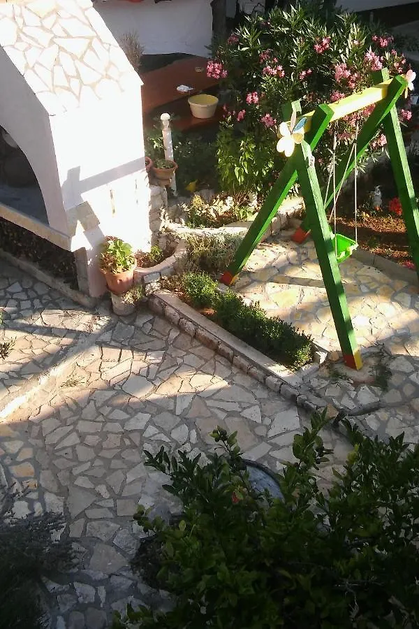 Apartments For Families With Children Mandre, Pag - 12125 Kolan